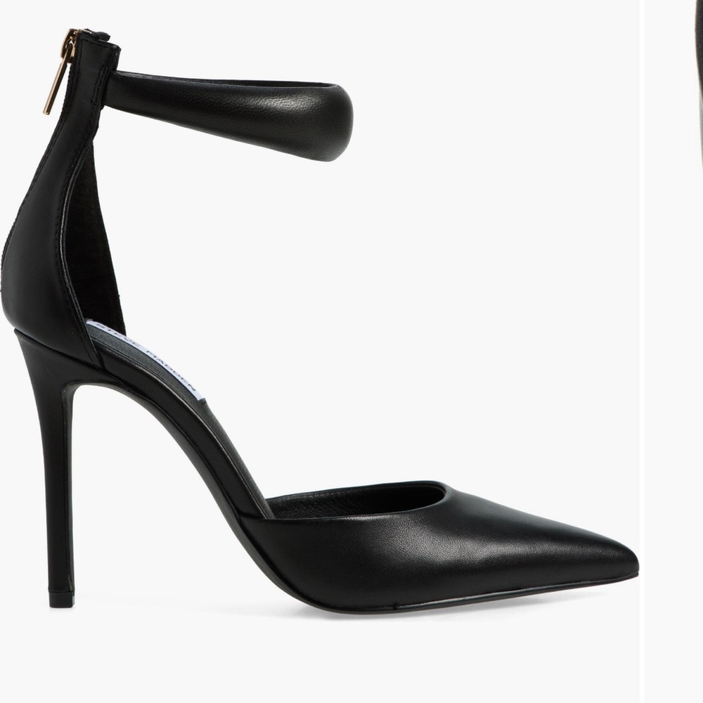 Steve Madden Ele Ankle Strap Pump